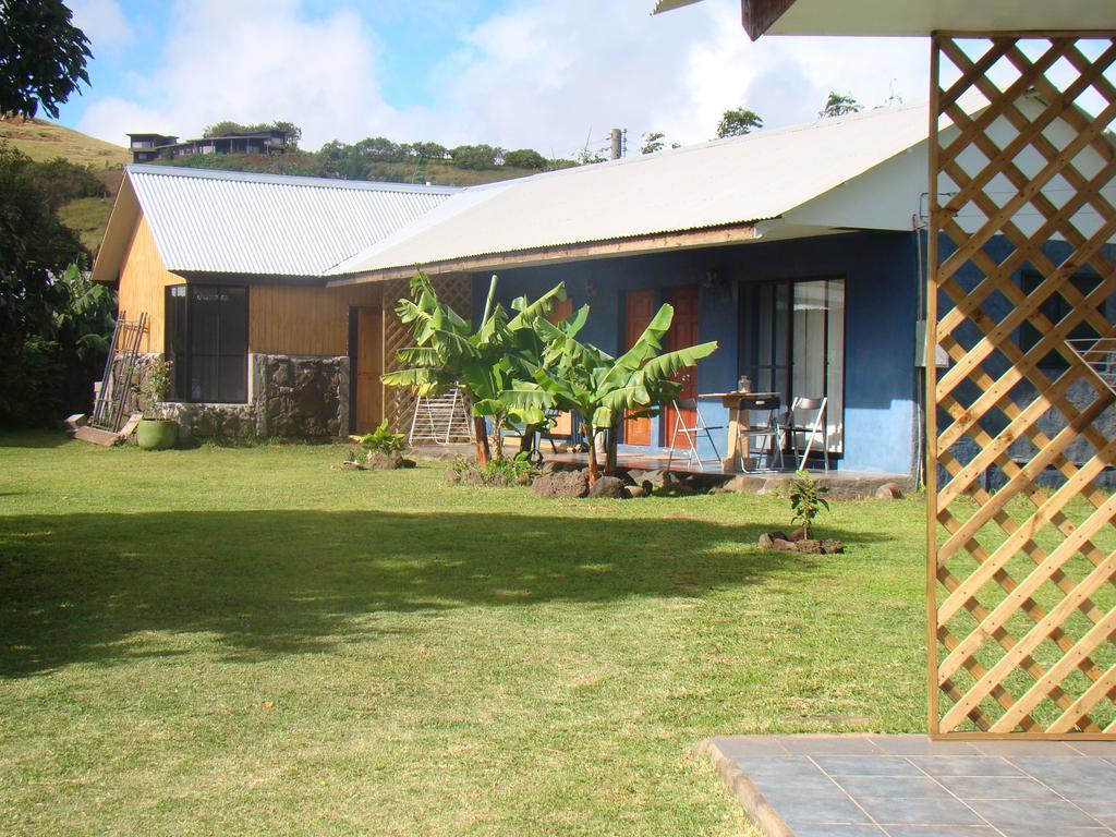 Hostal Pukao Hanga Roa Exterior photo