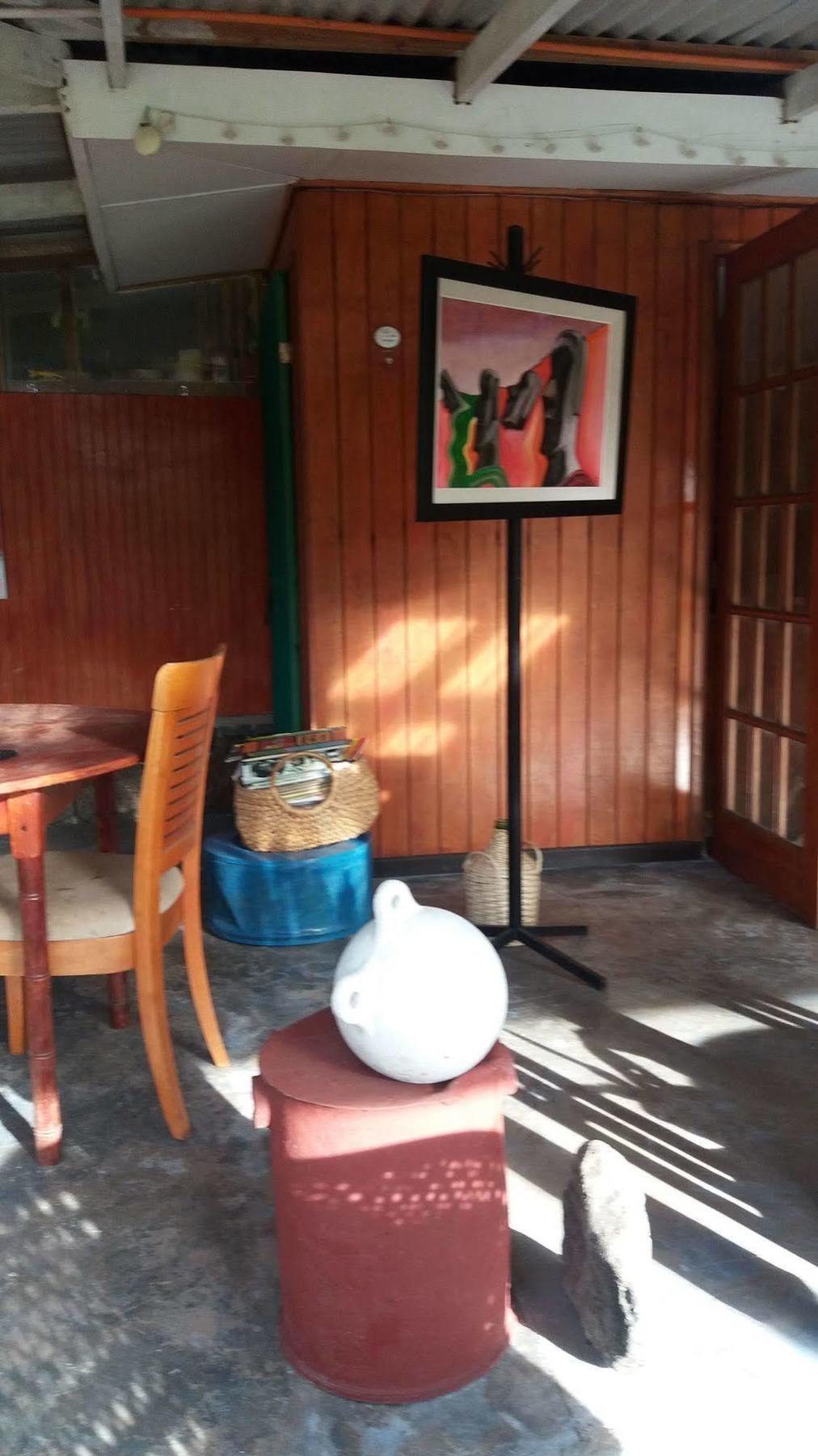 Hostal Pukao Hanga Roa Exterior photo