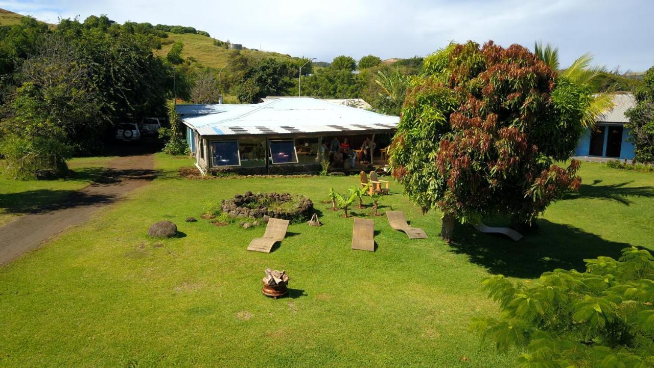 Hostal Pukao Hanga Roa Exterior photo